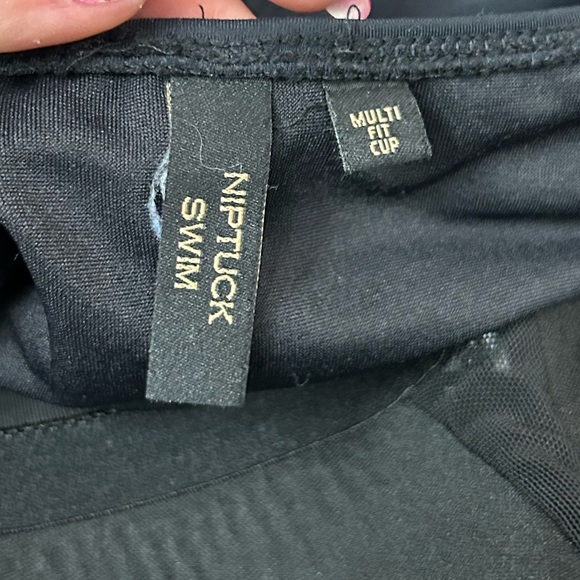 Nip Tuck Swim One Piece Swimsuit Black White Striped Ruched Tummy Control Size 6 - Picture 3 of 13